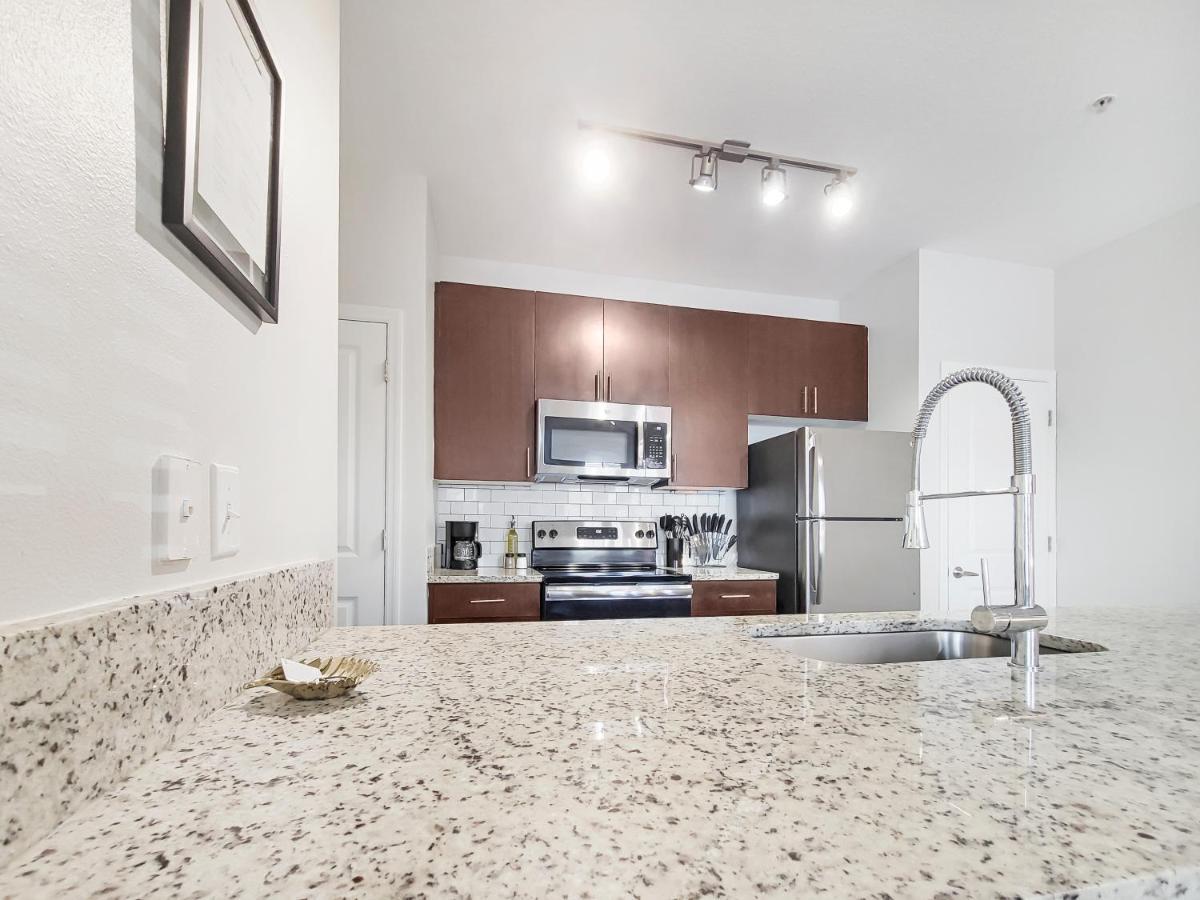 Getaway Apartment Near Beaches And Airport Tampa Exteriör bild