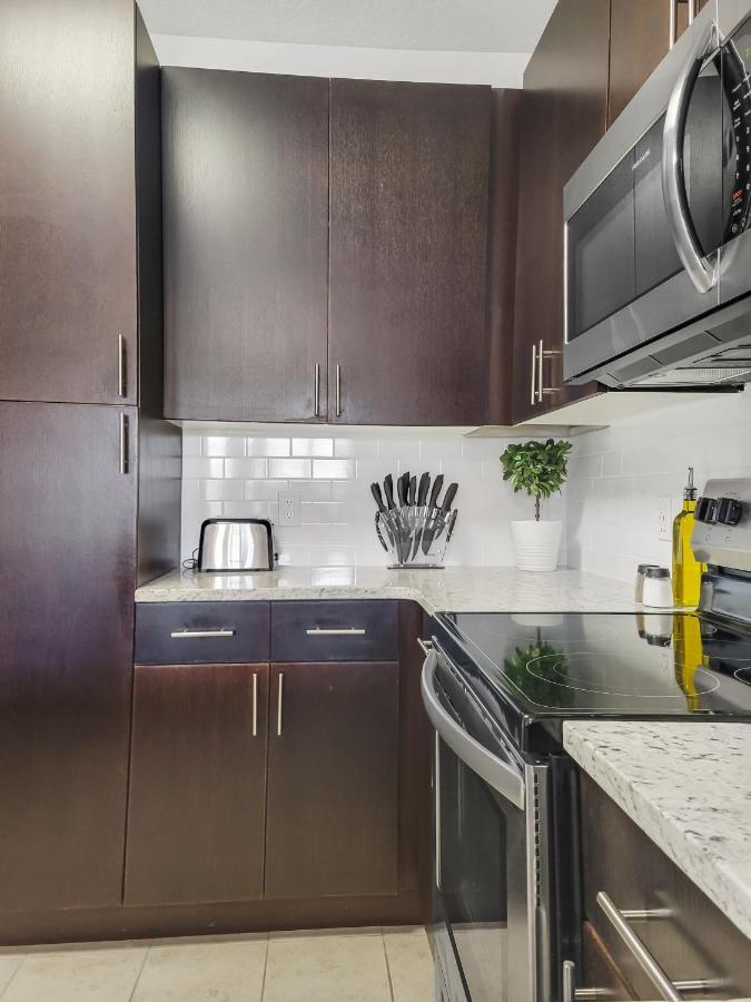 Getaway Apartment Near Beaches And Airport Tampa Exteriör bild