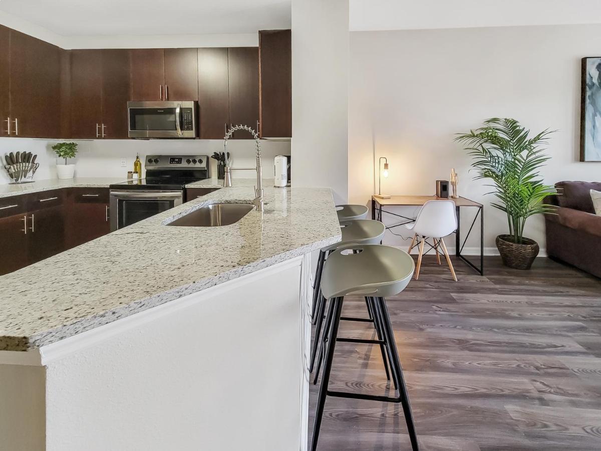 Getaway Apartment Near Beaches And Airport Tampa Exteriör bild